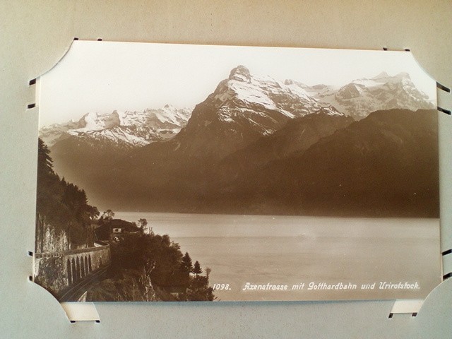 /Switzerland/CH_Place_1900-1949_Axenstrasse mit Gotthardbahn und Urirotstock.jpg